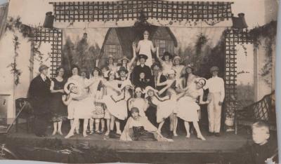 PHOTOGRAPH: AMATEUR THEATRE PRODUCTION