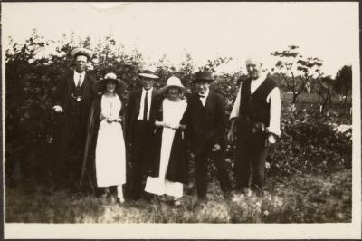 PHOTOGRAPH (DIGITAL): 'GROUP AT MAJOR YOUNG FARM, KING RIVER ALBANY', FROM MINNA LIPFERT ALBUM