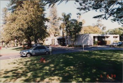 PHOTOGRAPH: 'CITY OF SUBIACO CHAMBERS AND OFFICES' 1989