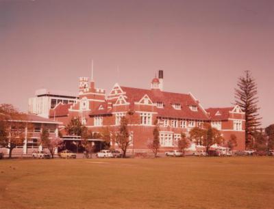 PHOTOGRAPH: PERTH MODERN SCHOOL WITH PRINCESS MARGARET HOSPITAL