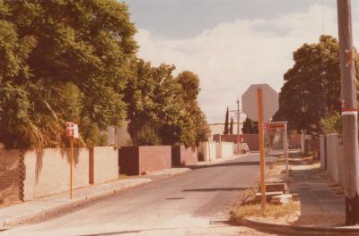 PHOTOGRAPH: 'YORK STREET, COMMENCEMENT OF POWER UNDERGROUNDING '1985