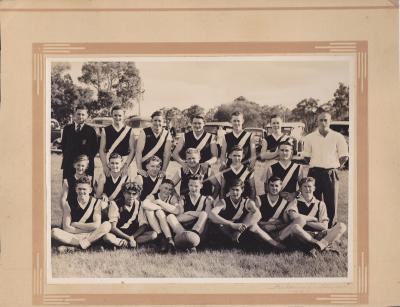 1949- 50 FOOTBALL PREMIERS - KOJONUP B GRADE TEAM