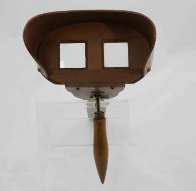 VIEWER: WOODEN STEREOSCOPE