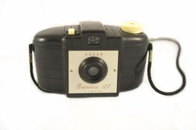 BROWNIE KODAK 127 CAMERA
