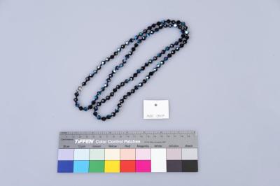 NECKLACE: BLACK BEADS