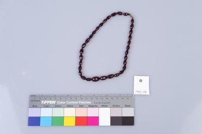 NECKLACE: IMITATION CHERRY AMBER