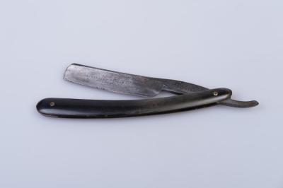 CUT THROAT RAZOR: LACYS