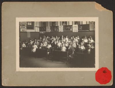 PHOTOGRAPH: CHILDREN IN CLASSROOM