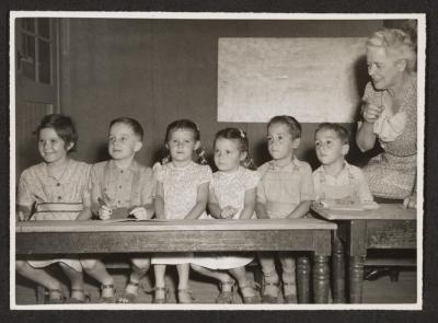 PHOTOGRAPH: CHILDREN OF HOLLYWOOD PRIMARY SCHOOL