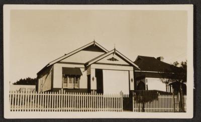 PHOTOGRAPH: HOUSE IN COMMERCIAL ROAD, BUILT BY GRUNDMANN