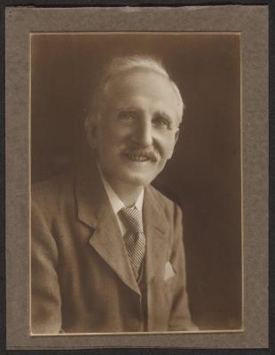 PHOTOGRAPH: PORTRAIT OF MR ARTHUR BROWNE