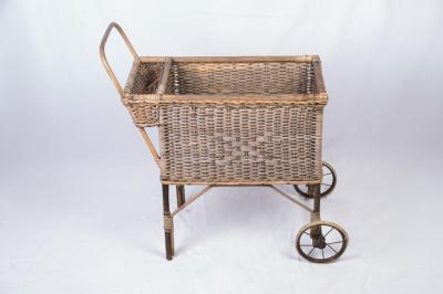 TROLLEY: LAUNDRY BASKET, WITH PEG TRAY