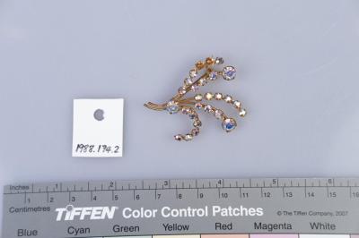 BROOCH: RHINESTONE