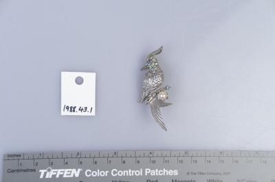 BROOCH: BIRD SHAPED