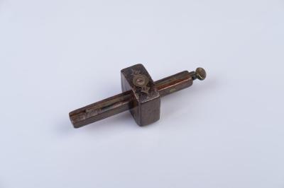 TOOL: GAUGE, MARKING - MORTICE GAUGE WITH BRASS FITTINGS