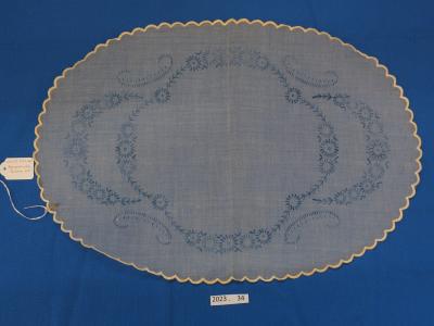 STAMPED LINEN, DUCHESS SET