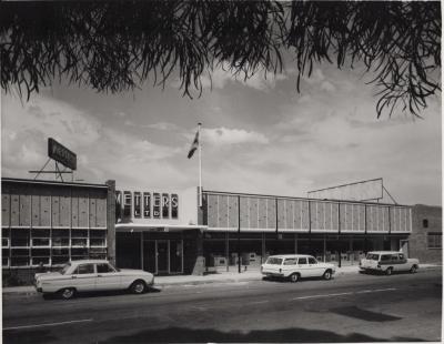 PHOTOGRAPH: METTERS SHOWROOMS - NEW FAÇADE, 1966