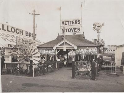 PHOTOGRAPH: METTERS EXHIBIT AT PERTH ROYAL AGRICULTURAL SHOW, 1928