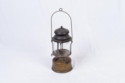 LAMP: KEROSENE, ALADDIN, METAL AND GLASS