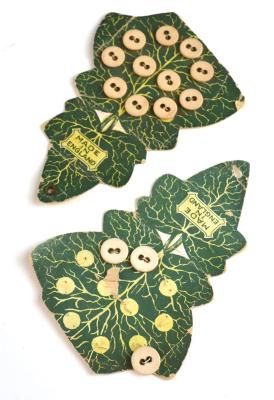 CARD, BUTTONS - LEAF SHAPED