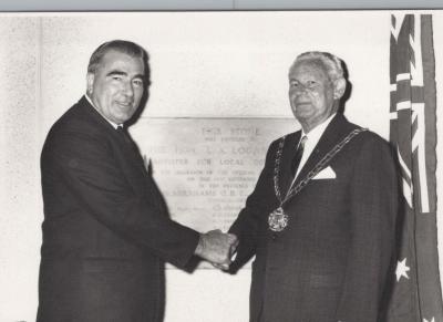 PHOTOGRAPH: OPENING OF NEW COUNCIL CHAMBERS