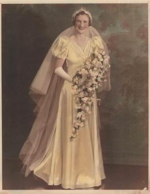 PHOTOGRAPH: WEDDING PORTRAIT OF MABEL MCCULLOUGH, NEE BALDING