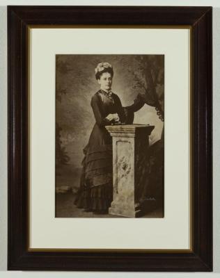 PHOTOGRAPH (FRAMED): PORTRAIT OF MRS SIMS