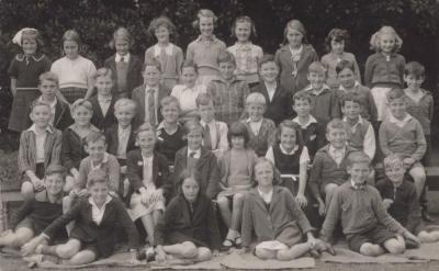 POSTCARD: SUBIACO STATE SCHOOL - CLASS GROUP 1938