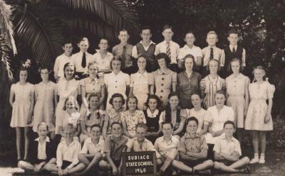 POSTCARD: SUBIACO STATE SCHOOL - CLASS GROUP 1940