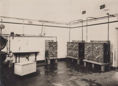 PHOTOGRAPH: METTERS' STEAM COOKERS, PERTH HOSPITAL, 1931