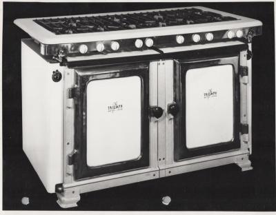 PHOTOGRAPH: METTERS' 'TRIUMPH' GAS STOVE