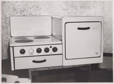 PHOTOGRAPH: METTERS 'HENLEY' STOVE
