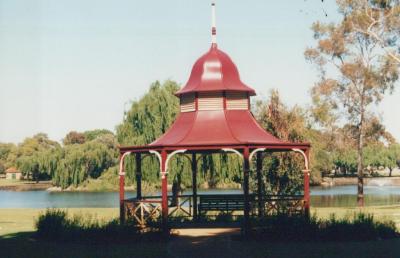 PHOTOGRAPH: LAKE JUALBUP AND SURROUNDS - FORMERLY SHENTON PARK LAKE