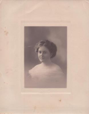 PHOTOGRAPH: PORTRAIT OF EILEEN MARY NEWMAN