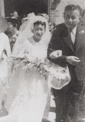 PHOTOGRAPH: WEDDING OF DELLACE FONG (GERALDTON) & OSWALD LUMS