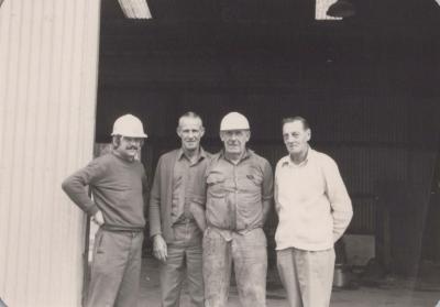 PHOTOGRAPH: HUMES WORKERS - DONNYBROOK SITE