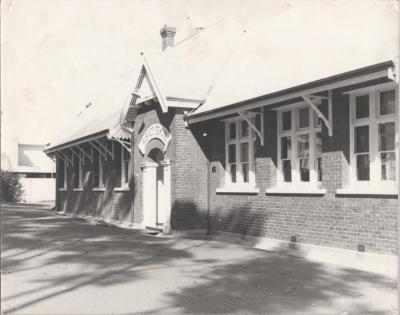 PHOTOGRAPH: SUBIACO SCHOOL BUILDING