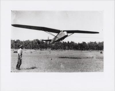 PHOTOGRAPH: TEST FLIGHT OF 'THE DALTON' GLIDER - WA FLYING CLUB