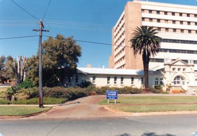 PHOTOGRAPH: W.A. HEALTH MUSEUM (KING EDWARD MEMORIAL HOSPITAL/HARVEY HOUSE), 1988