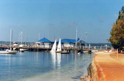 PHOTOGRAPH: NEDLANDS FROM FORESHORE, 1988