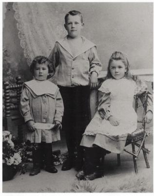 PHOTOGRAPH (COPY): THREE CHILDREN: TUDOR, DORIS AND IVOR RHYS, CIRCA 1900