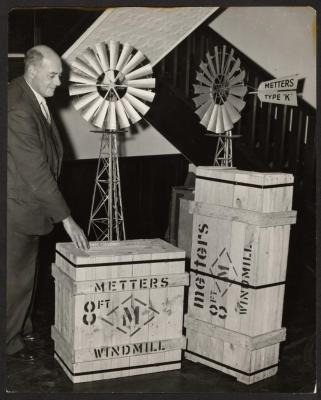 PHOTOGRAPH: METTERS TYPE 'K' WINDMILLS (MODELS) WITH BOXES