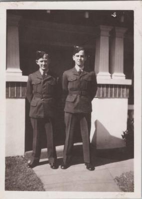 PHOTOGRAPH: GEORGE SMITH AND LES MANN IN UNIFORM 1944