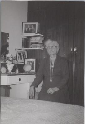 PHOTOGRAPH: LADIES AT CLAUDIA HICKS LODGE, FROM METHODIST CHURCH DERBY ROAD ALBUM