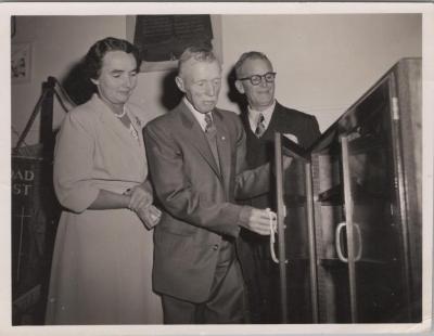 PHOTOGRAPH: PRESENTATION FOR TOM MELBOURNE'S 90TH BIRTHDAY, FROM METHODIST CHURCH DERBY ROAD ALBUM