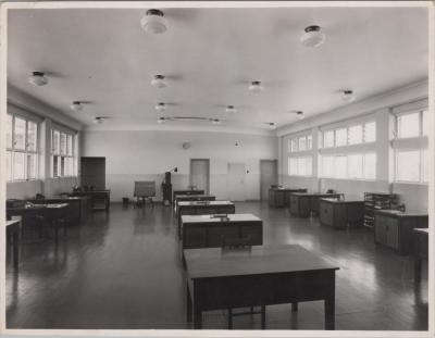 PHOTOGRAPH: HUMES OFFICE 1950S - INTERIOR