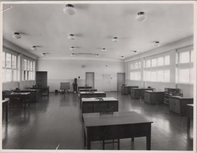 PHOTOGRAPH: HUMES OFFICE 1950S - INTERIOR