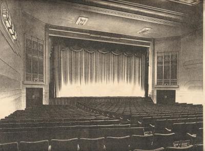 PHOTOGRAPH: REGAL THEATRE FOYER