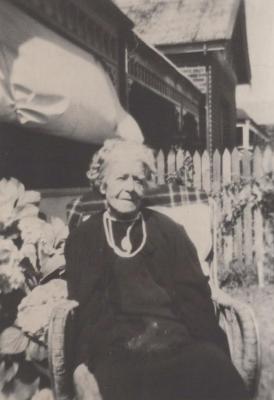 PHOTOGRAPH: MRS MARY MENAGH - 212 AND 210 PARK STREET SUBIACO