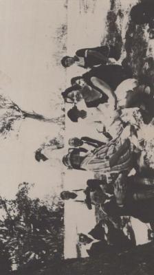 PHOTOGRAPH: PICNIC AT KINGS PARK, WORTLEY AND THORNHILL FAMILY COLLECTION